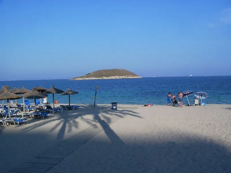 Playa de Magalluf en Calvià, Islas Baleares — foto 2 de 8