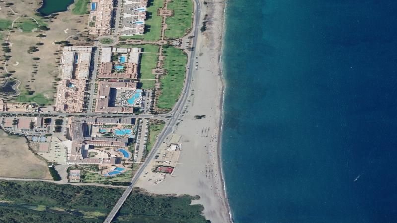 Vista aérea de Playa de Marina de la Torre en Mojácar, Almería