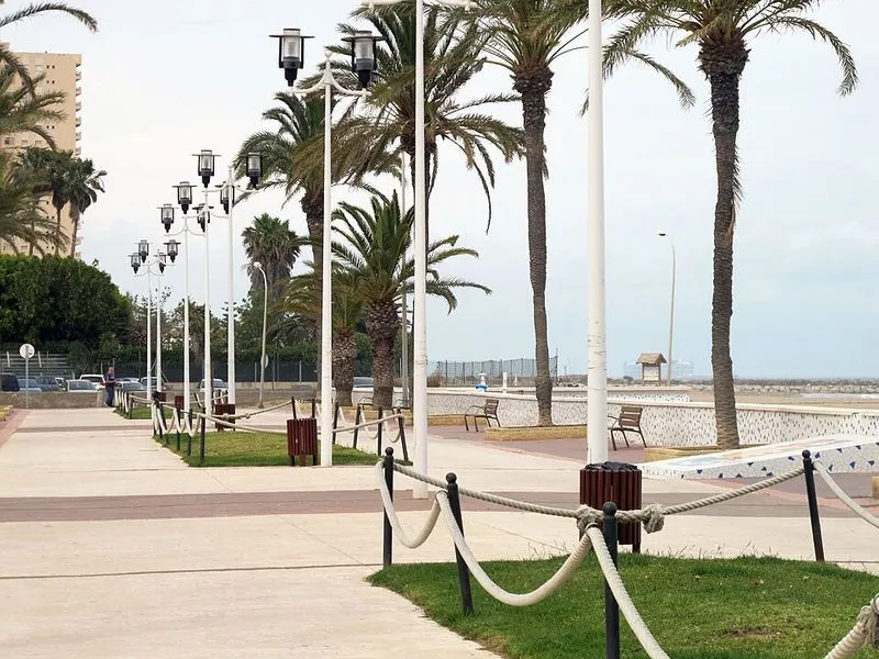 Playa Medicalia en Puig de Santa Maria, el, Valencia — foto 3 de 10