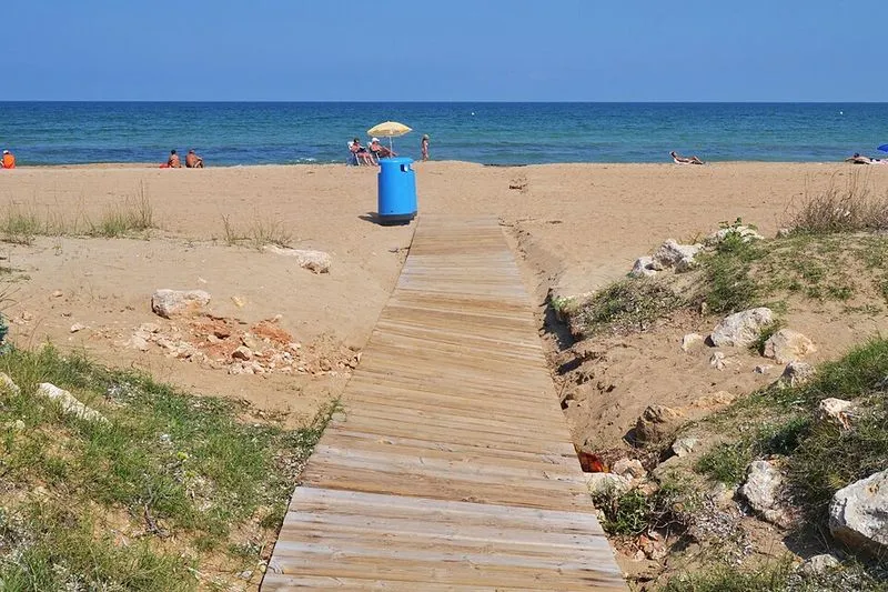 Playa Molinos y Palmeras en Dénia, Alicante — foto 3 de 5