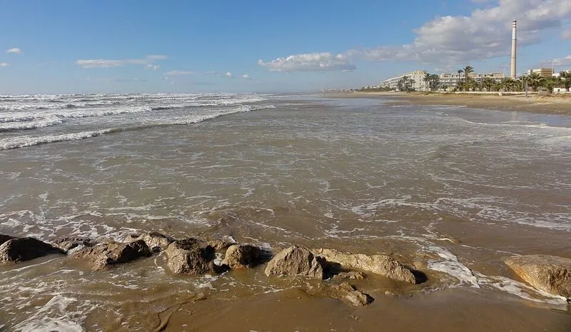 Playa Mota de Sant Pere en Cubelles, Barcelona — foto 7 de 10