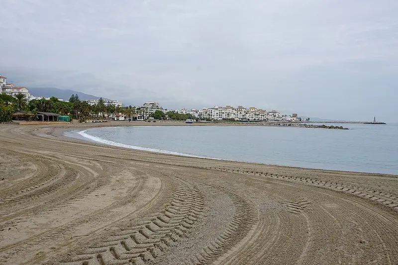 Playa de Nueva Andalucía en Marbella
