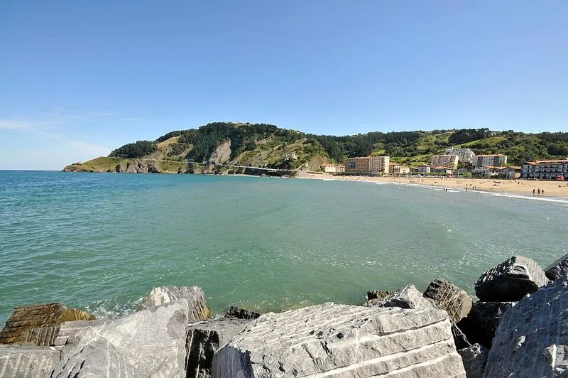 Playa Ondarbeltz en Mutriku, Guipúzcoa — foto 4 de 5