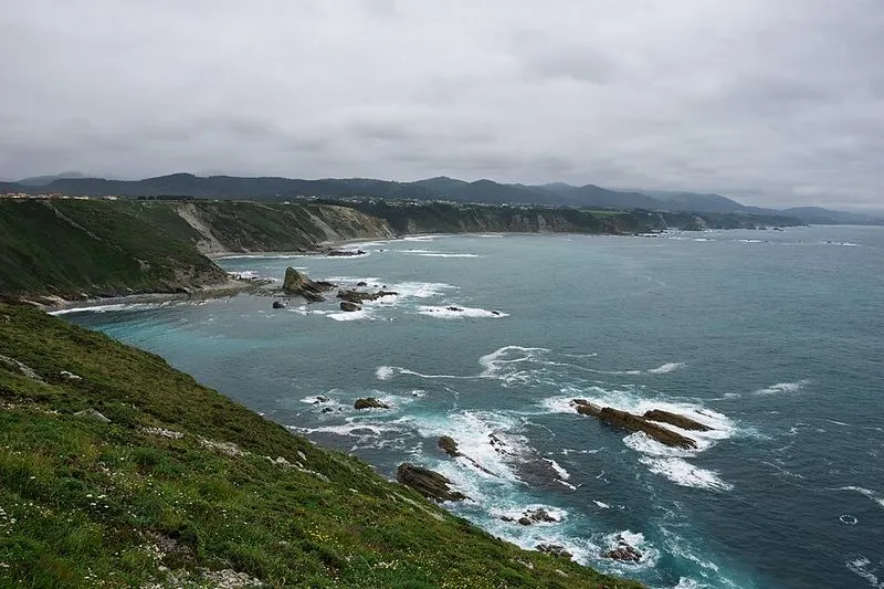 Playa de Peña Doria en Cudillero, Asturias — foto 4 de 5