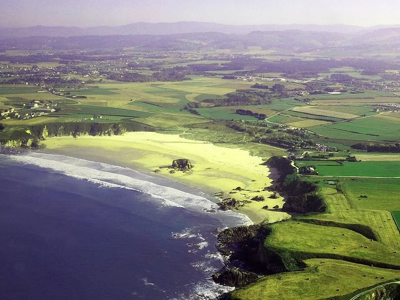 Playa Peñarronda en Tapia de Casariego, Asturias — foto 4 de 5