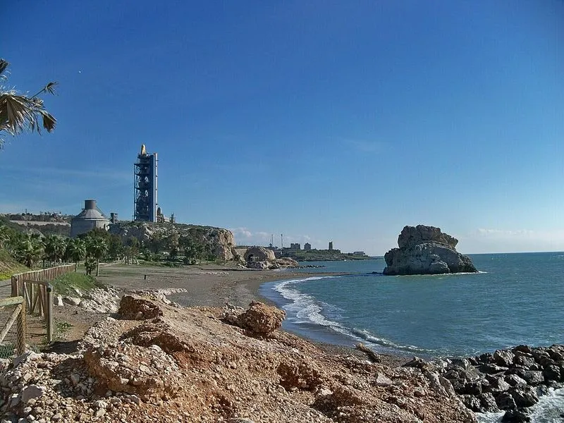 Playa de Peñón del Cuervo en Málaga