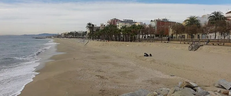 Playa de Pla de l'Os en Premià de Mar, Barcelona — foto 2 de 2