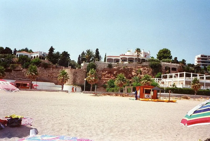 Playa Platja de Cristall en Mont-roig del Camp, Tarragona — foto 2 de 3