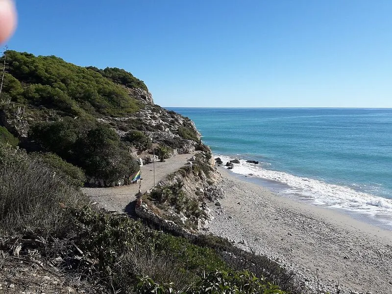 Platja de la Desenrocada en Sitges, Barcelona — foto 4 de 5