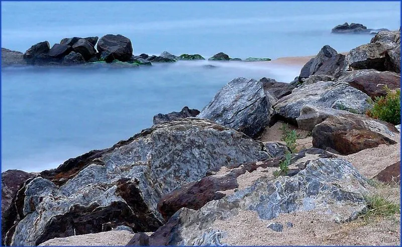 Playa Platja de les “Caletes” en Santa Susanna, Barcelona — foto 5 de 6