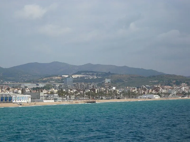 Playa Platja dels Pescadors en Badalona, Barcelona — foto 5 de 8