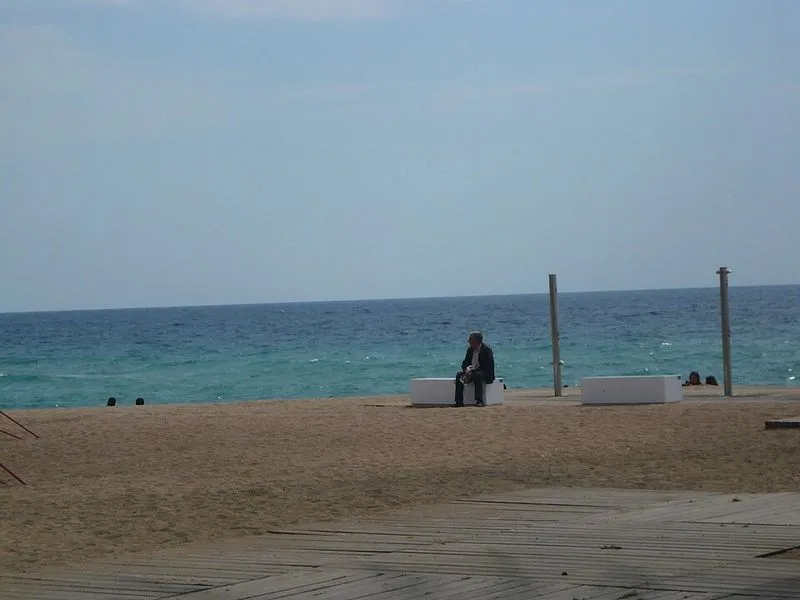 Playa Platja dels Pescadors en Badalona, Barcelona — foto 7 de 8