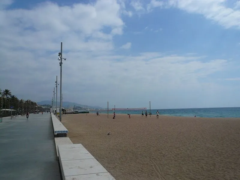 Playa Platja dels Pescadors en Badalona, Barcelona — foto 8 de 8