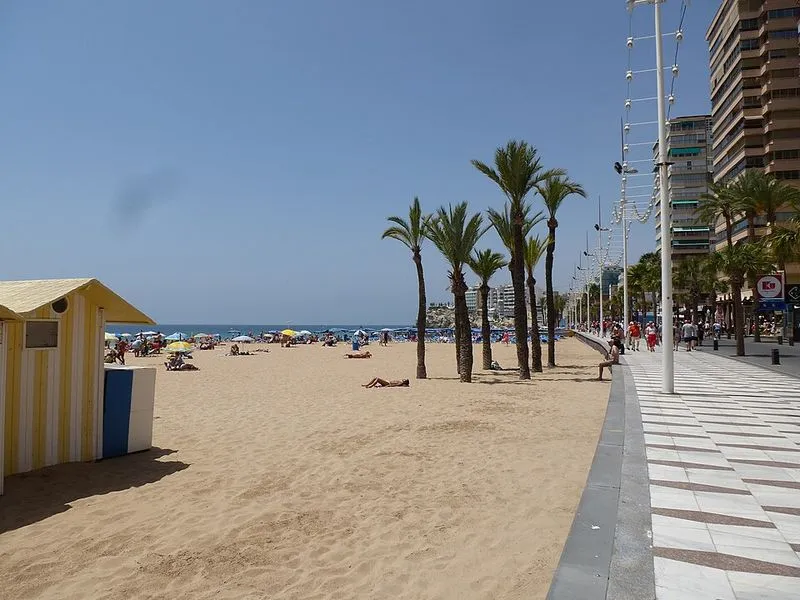 Playa de Levante en Benidorm, Alicante — foto 13 de 14