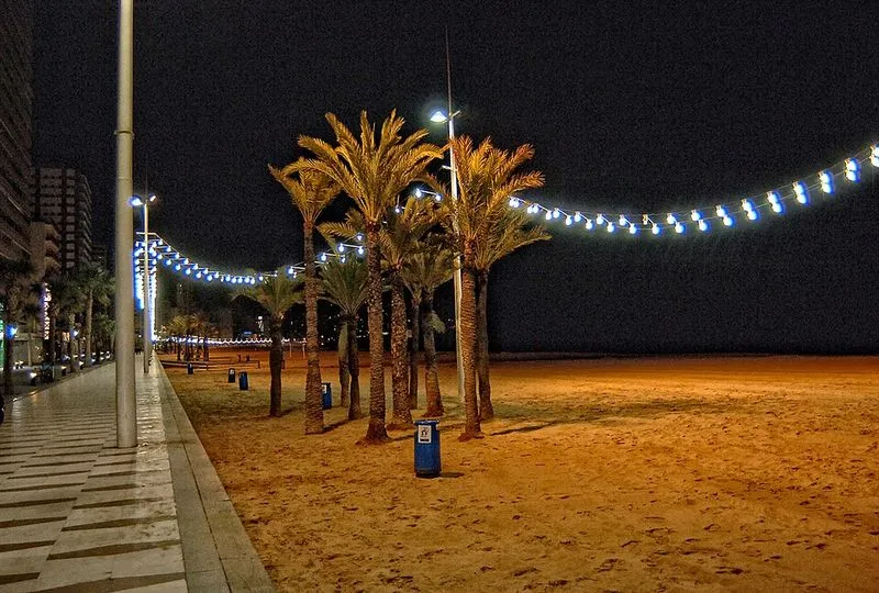 Playa Playa de Poniente en Benidorm, Alicante — foto 2 de 9