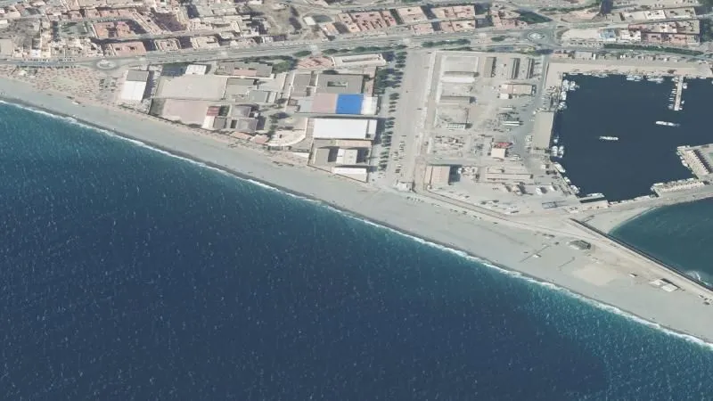 Playa de Poniente en Adra
