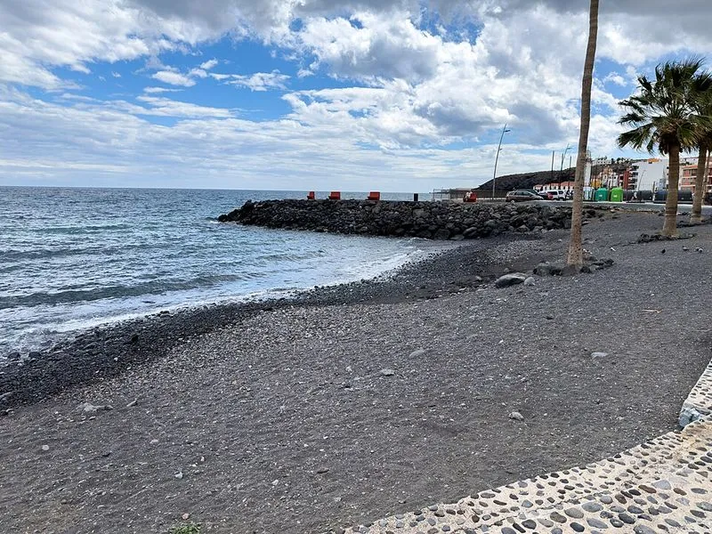 Playa Playa del Alcalde en Candelaria, Santa Cruz de Tenerife — foto 5 de 5