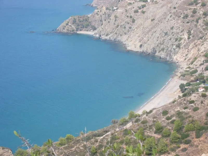 Playa Playa del Marqués en Nerja, Málaga — foto 9 de 9