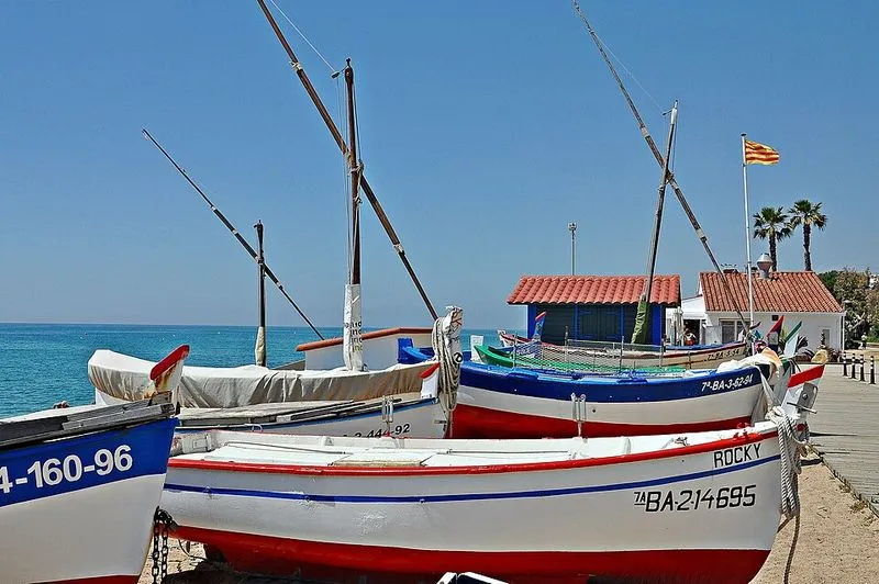 Playa dels Pescadors en Pineda de Mar, Barcelona — foto 5 de 8