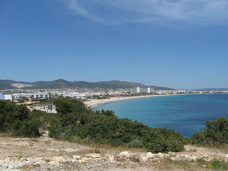 Playa d'en Bossa en Eivissa, Islas Baleares — foto 2 de 9