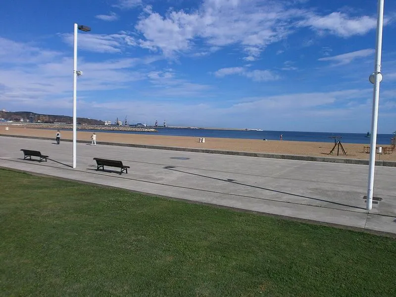Playa de Poniente en Gijón, Asturias — foto 7 de 8