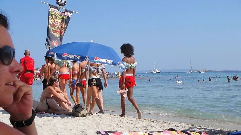 Playa Pont de Baix en Sant Josep de sa Talaia, Islas Baleares — foto 3 de 3
