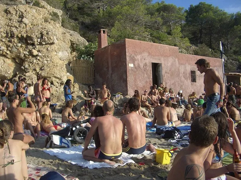 Playa Port de Benirrás en Sant Joan de Labritja, Islas Baleares — foto 2 de 8
