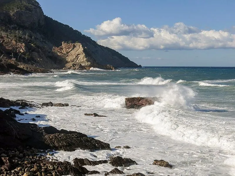 Playa Port D'Es Canonge en Banyalbufar, Islas Baleares — foto 9 de 10
