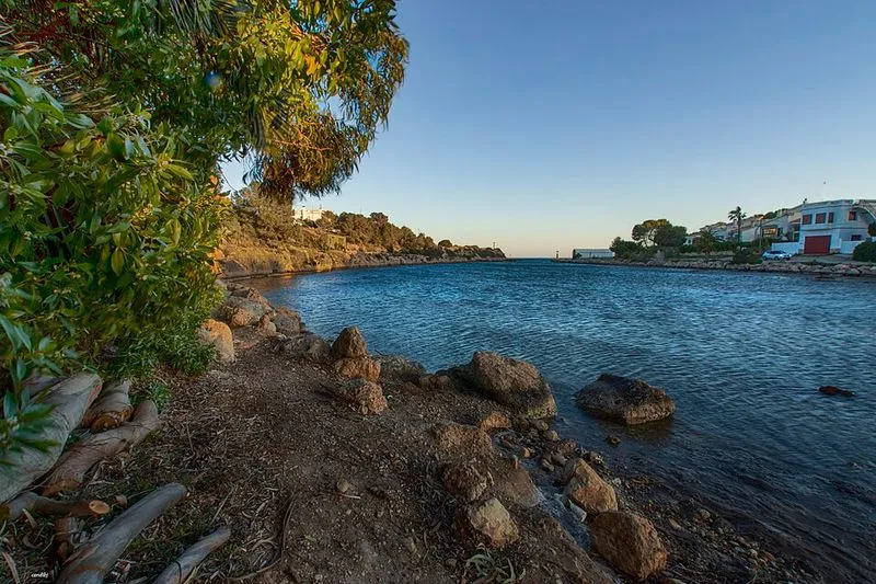 Playa de Port Olivet en L'Ametlla de Mar, Tarragona — foto 6 de 6