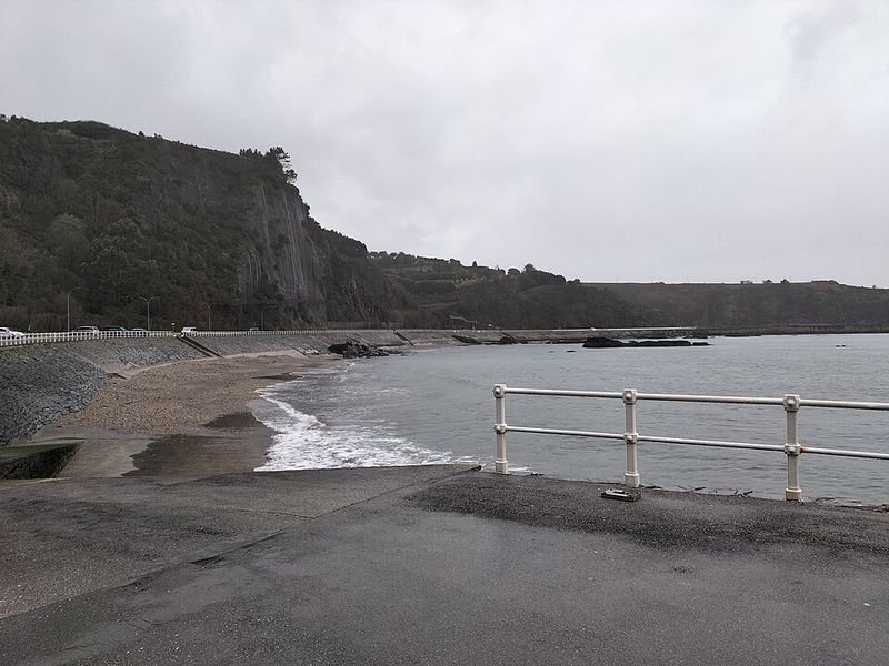Playa Primera y Segunda de Luarca en Valdés