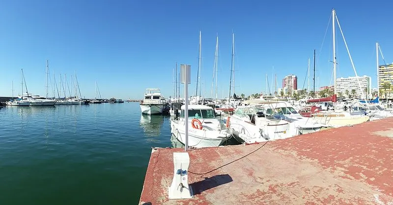 Playa de Puig-Val en Puig de Santa Maria, el, Valencia — foto 5 de 9