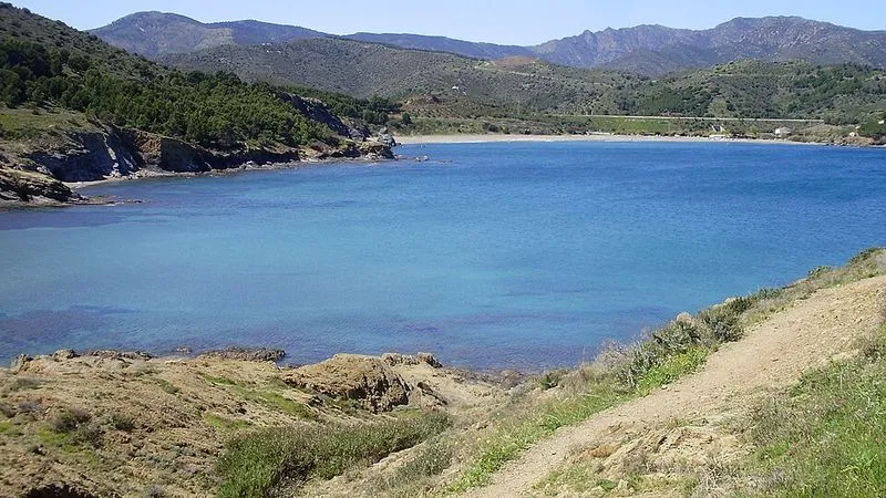 Playa de Punta d'Es Borró en Colera, Gerona — foto 3 de 5