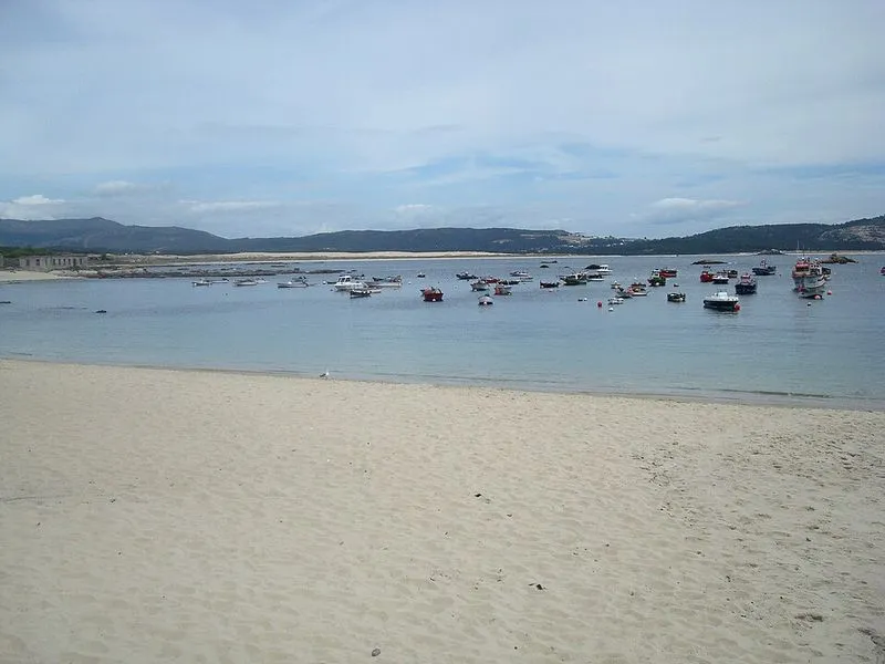 Playa de Ribeiriña en Ribeira, A Coruña — foto 2 de 4