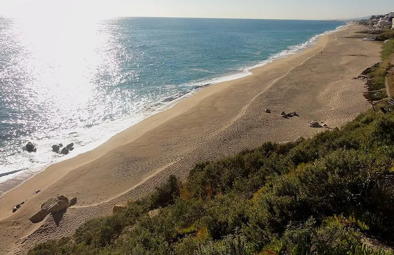 Playa de Roques Blanques en Sant Pol de Mar, Barcelona — foto 4 de 7