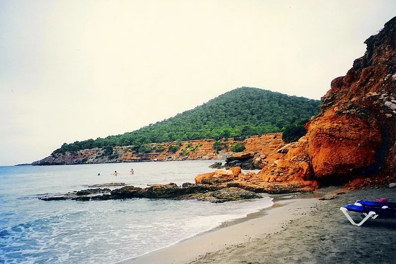 Playa Sa Caleta en Sant Josep de sa Talaia, Islas Baleares — foto 6 de 9
