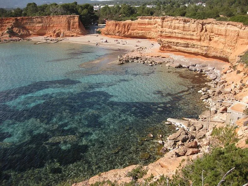 Playa Sa Caleta en Sant Josep de sa Talaia, Islas Baleares — foto 3 de 9