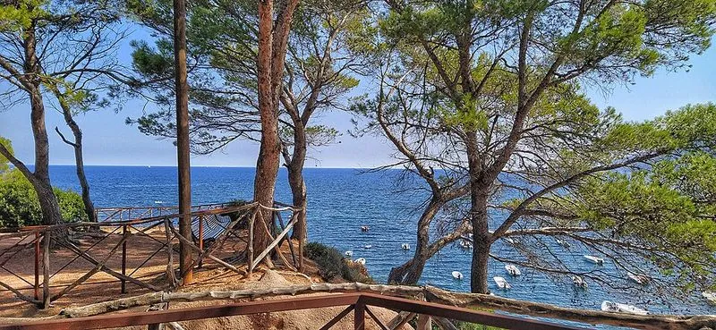 Playa de sa Cova en Valldemossa, Islas Baleares — foto 1 de 4