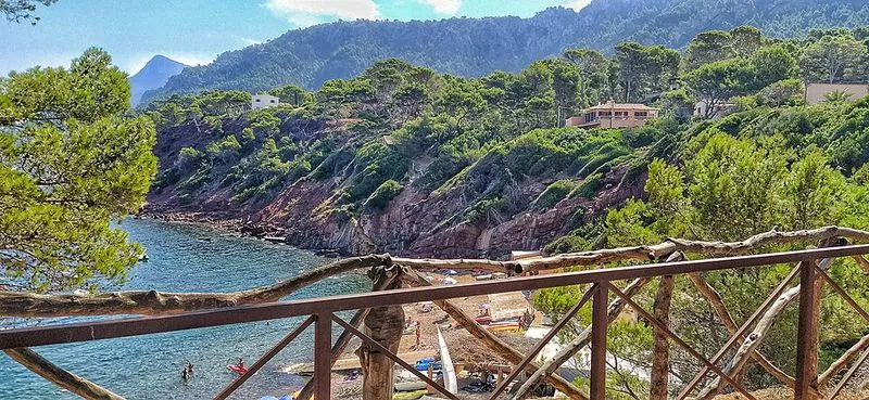 Playa de sa Cova en Valldemossa, Islas Baleares — foto 2 de 4