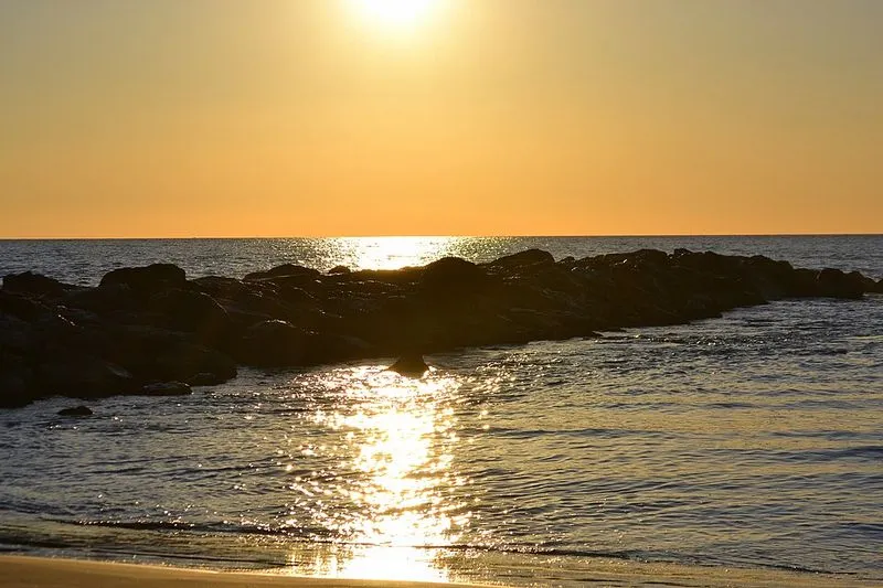 Playa de s'Adarró en Vilanova i la Geltrú, Barcelona — foto 7 de 9