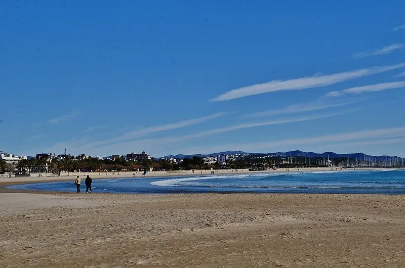 Playa de s'Adarró en Vilanova i la Geltrú