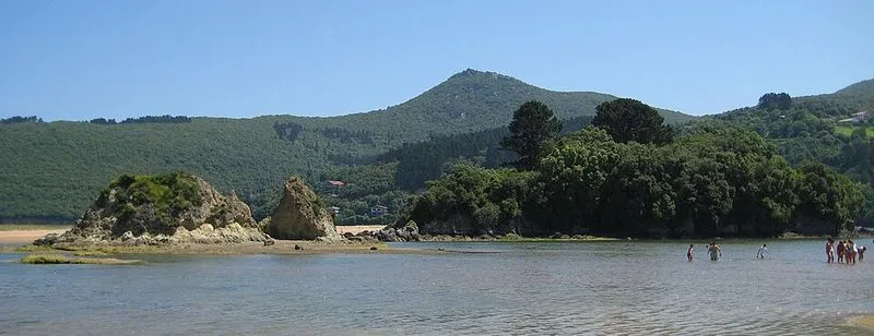 Playa de San Antonio en Busturia, Vizcaya — foto 2 de 4