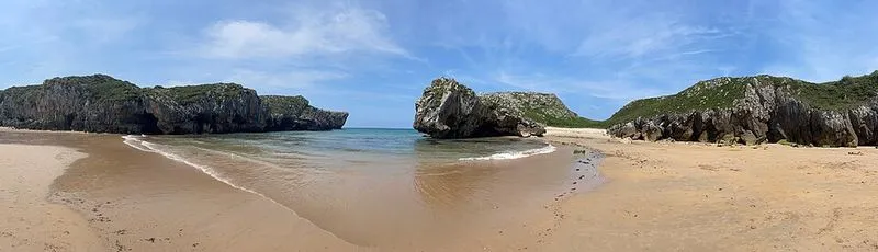 Playa de San Antonio en Llanes, Asturias — foto 4 de 4