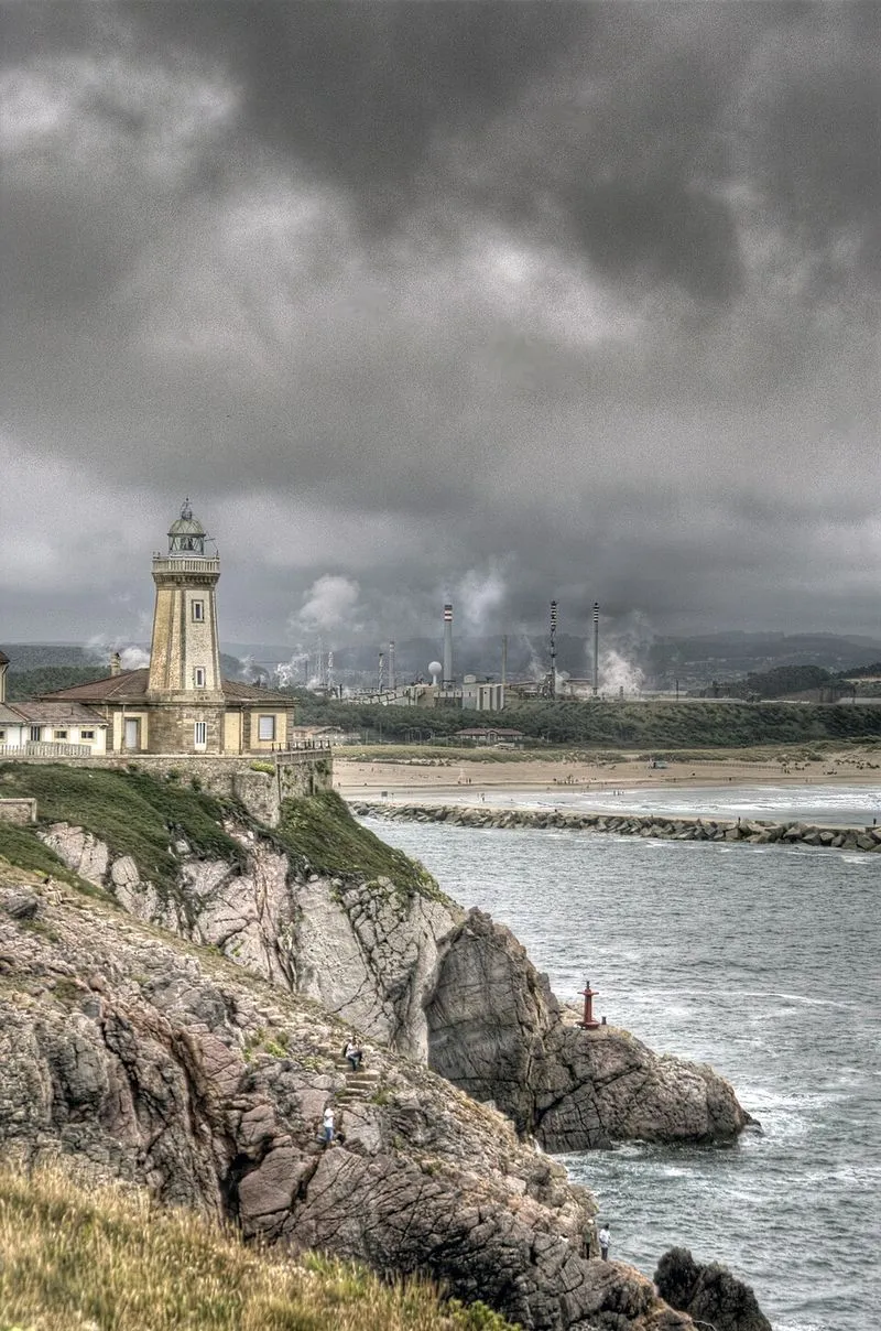 Playa de San Juan de Nieva en Castrillón, Asturias — foto 3 de 3