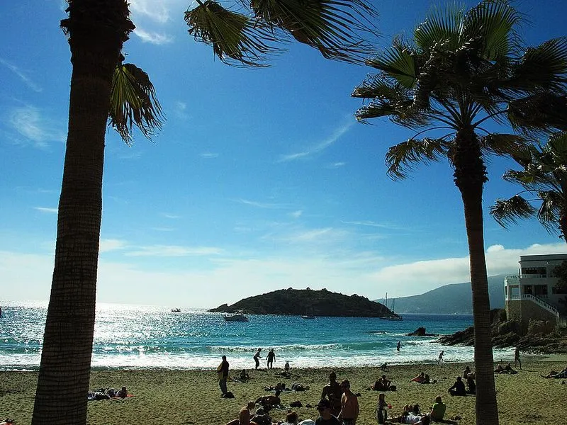 Playa Sant Elm en Andratx, Islas Baleares — foto 4 de 13