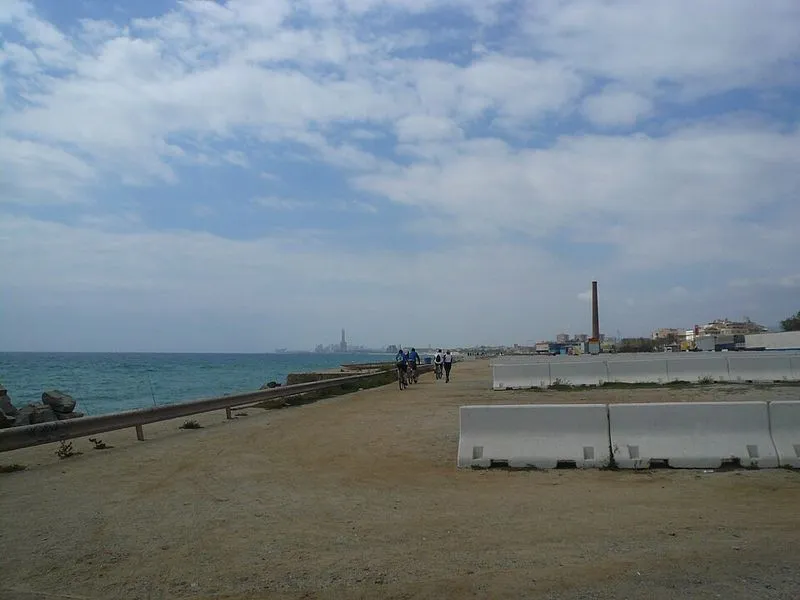 Playa Sant Joan en Montgat, Barcelona — foto 7 de 9