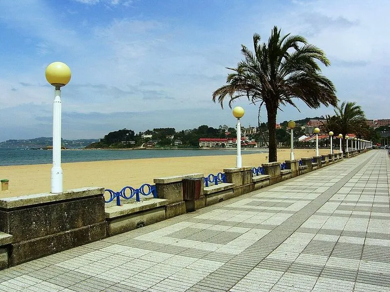Playa Santa Cristina en Oleiros, A Coruña — foto 3 de 7