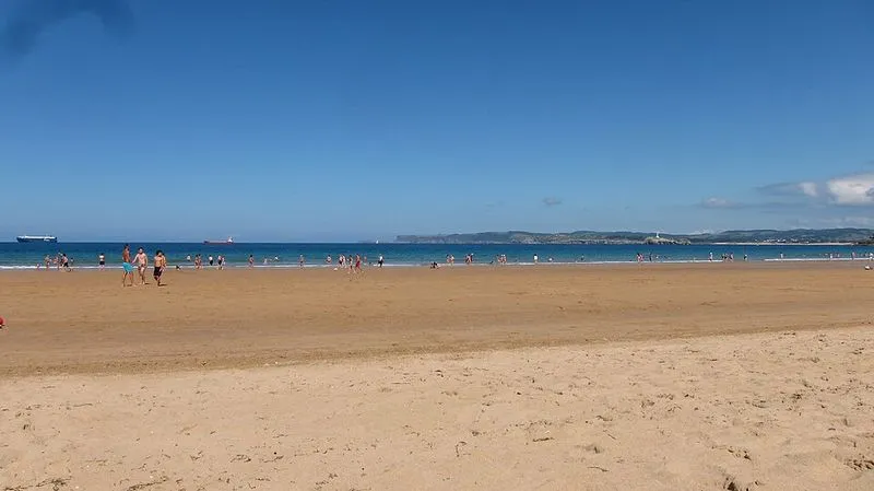 Playa de Sardinero II en Santander, Cantabria — foto 2 de 9