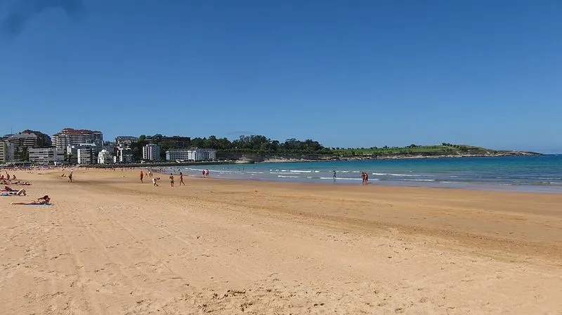 Playa de Sardinero II en Santander, Cantabria — foto 5 de 9