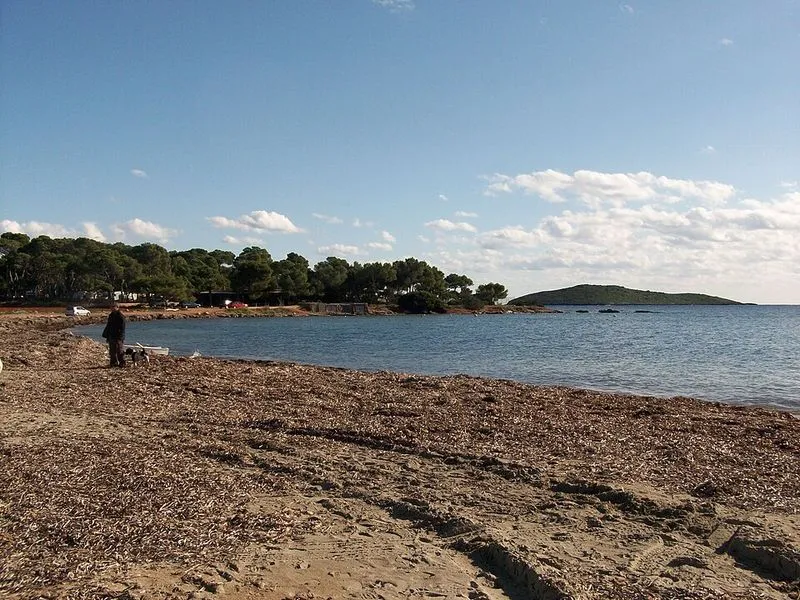 Playa de s'Argamassa en Santa Eulalia del Río, Islas Baleares — foto 7 de 8