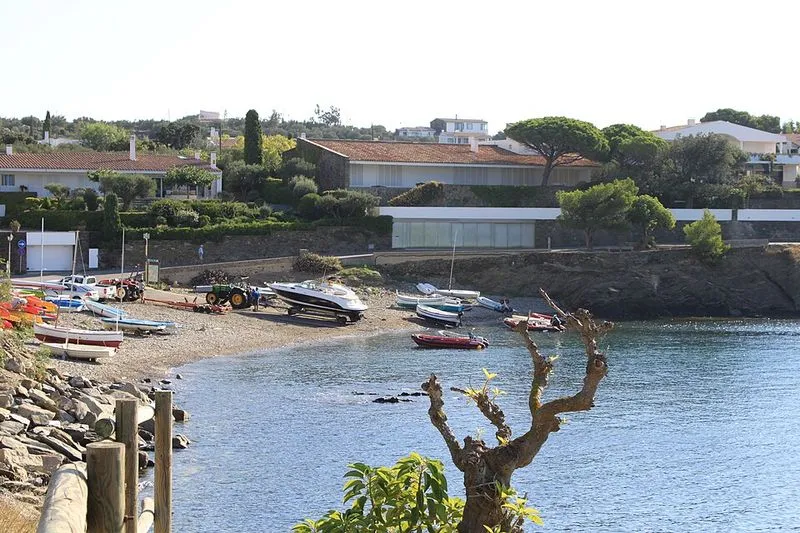 Playa de ses Oliveres en Cadaqués, Gerona — foto 2 de 4